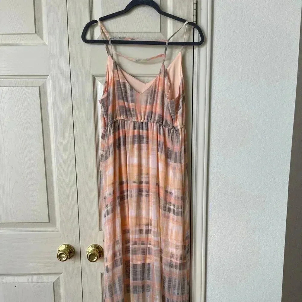 NWT Maurices Women's Maxi Dress Size L Pink Plaid Flowy Strapless